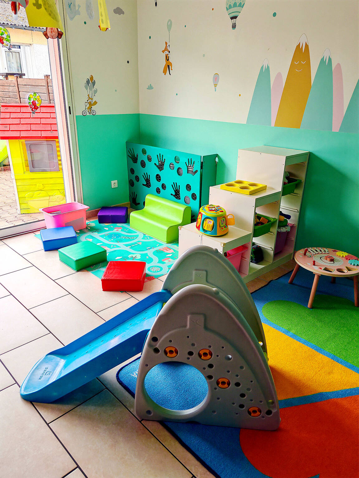 Petite enfance toboggan mur erp julie thevenin